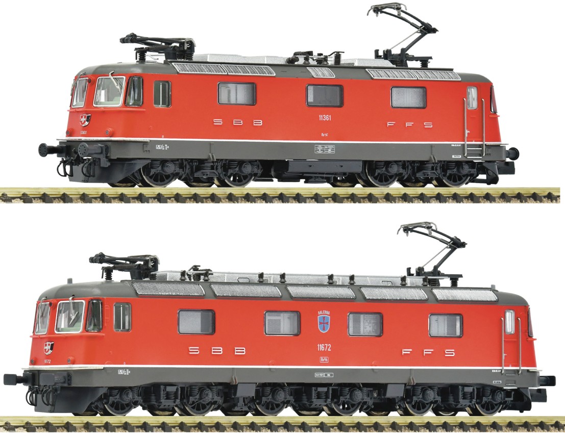SBB E-Lok-Doppeltraktion Re 10/10 rot