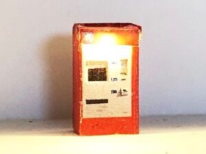 RhB Billettautomat der 2000er mit Bleuchtung